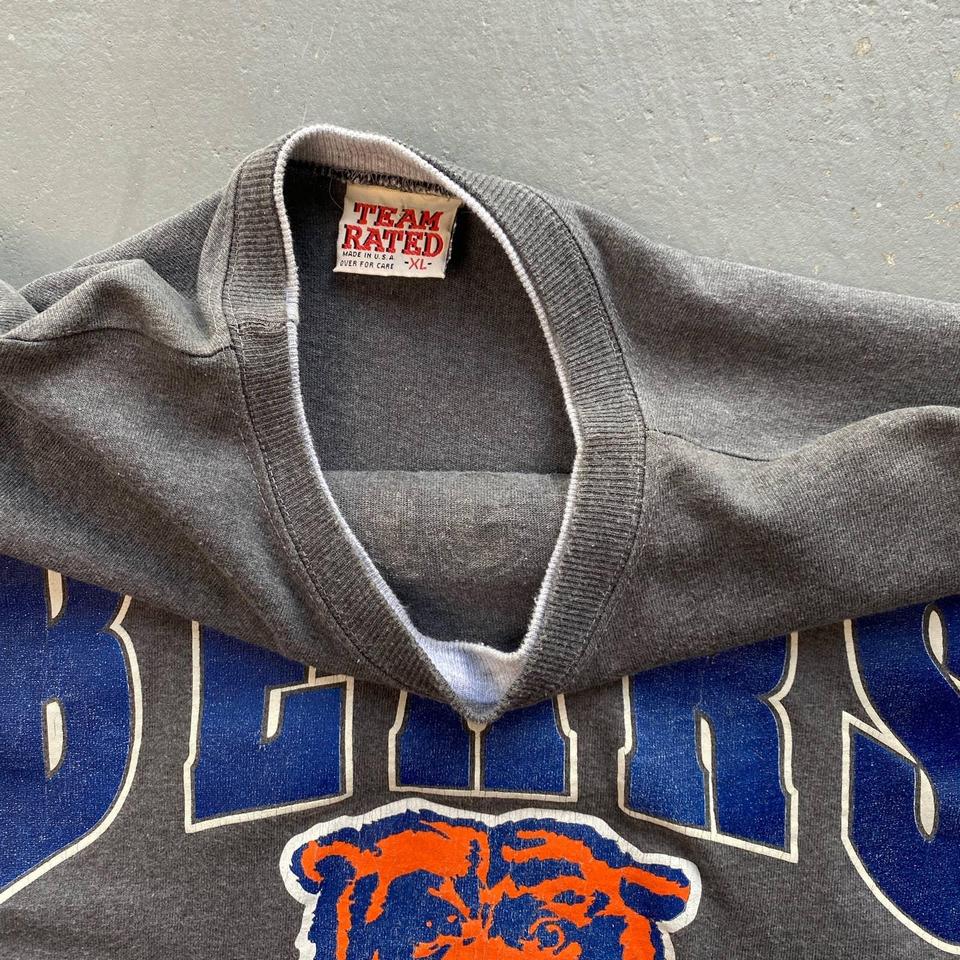 vintage Chicago Bears 'gym bear' shirt good vintage - Depop