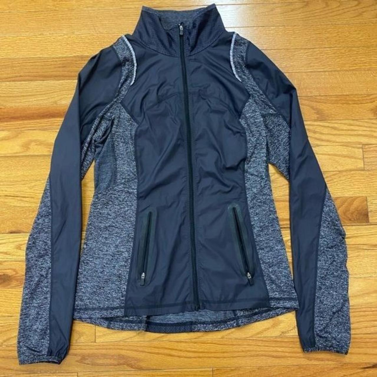 RARE Lululemon Run Featherweight Hybrid hotsell Lightweight Jacket Size 8