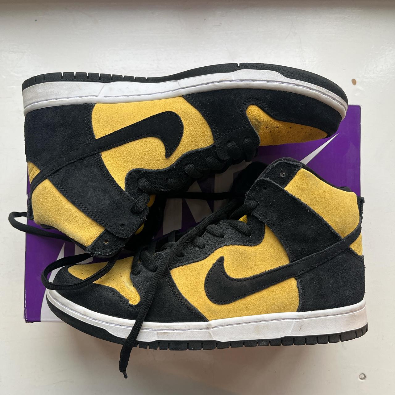 nike sb reverse golden rod