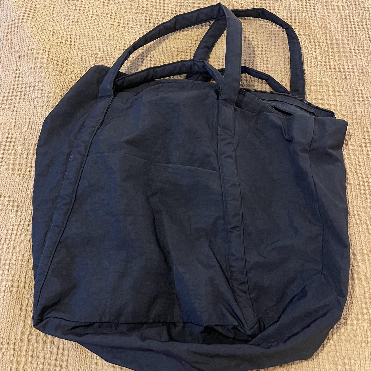 Black Baggu travel cloud bag. Like new I just dont... Depop