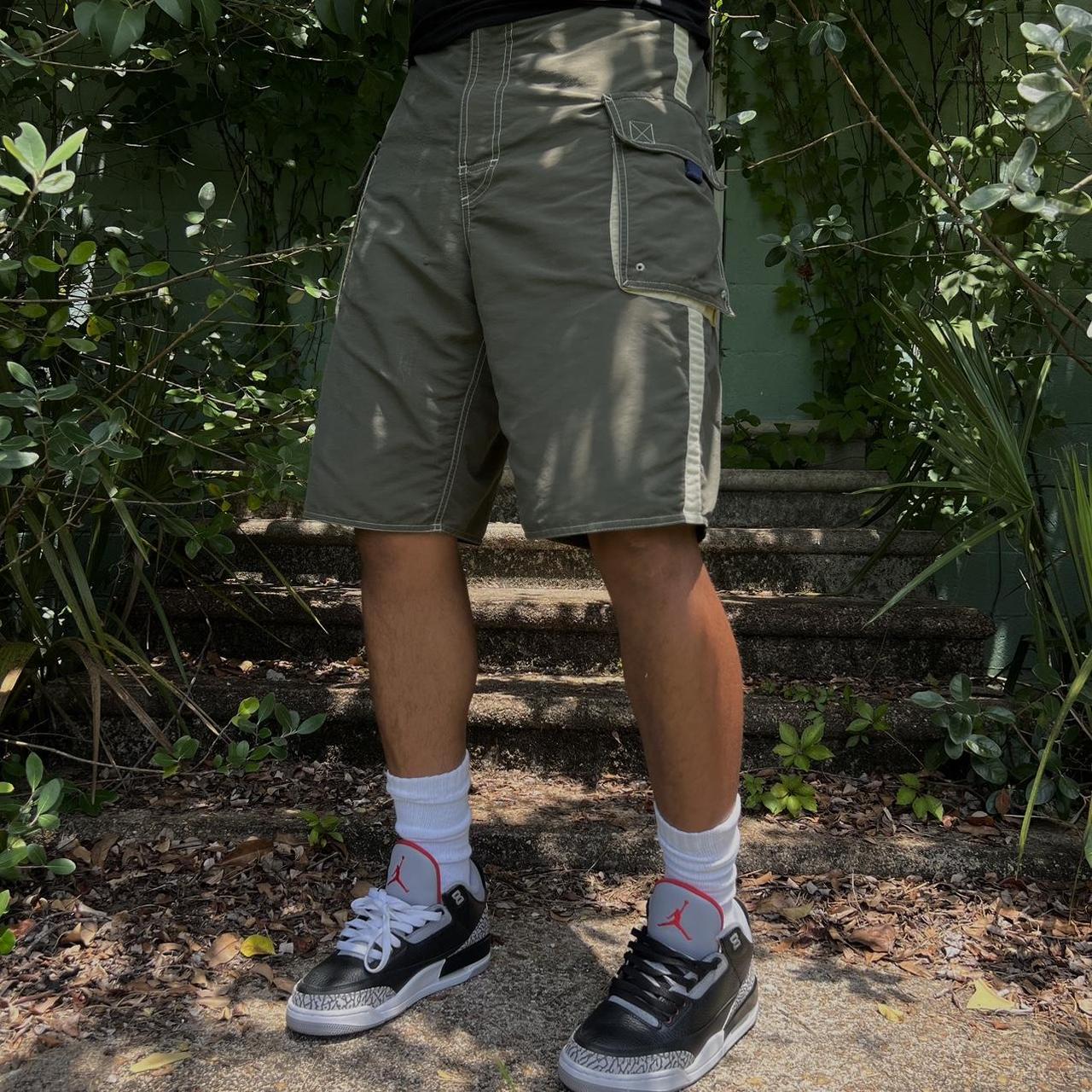 Dope VTG Y2K Cargo shorts Mens 30, Built in belt,