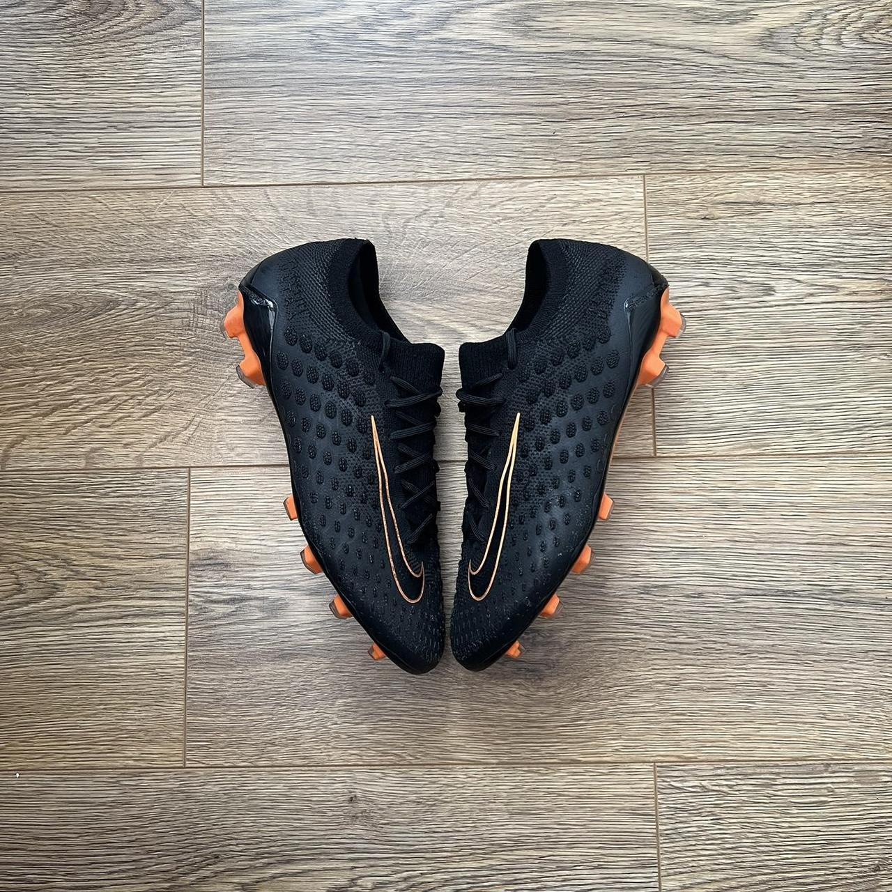 nike flyknit venom