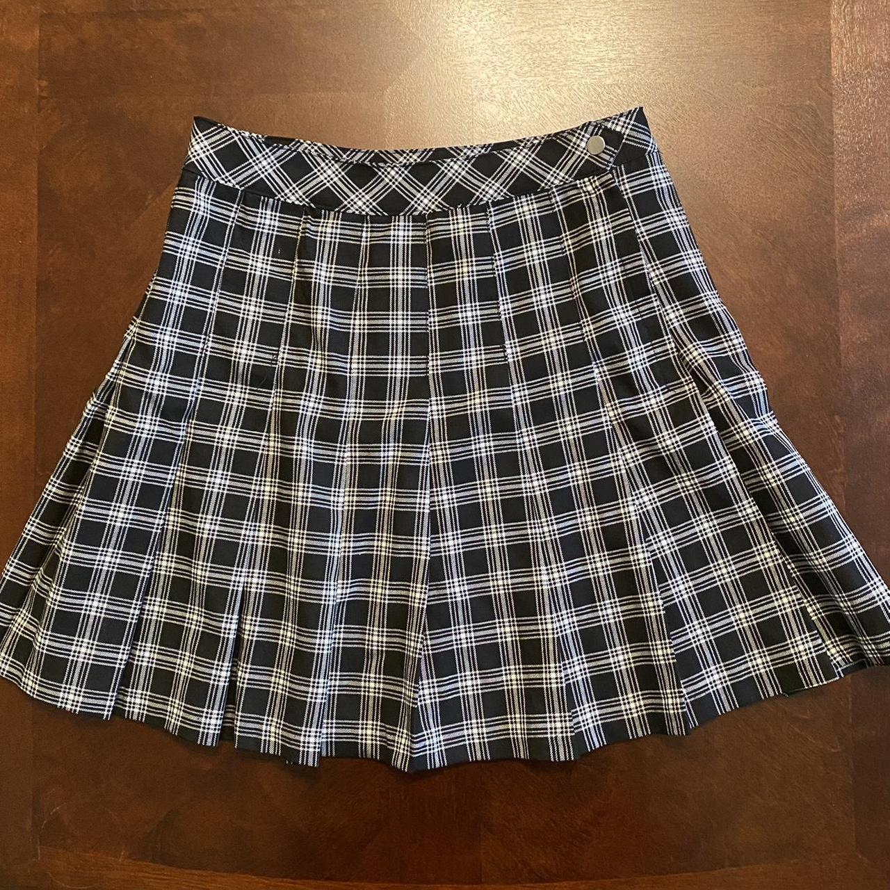 Short pleated outlet skirt h&m