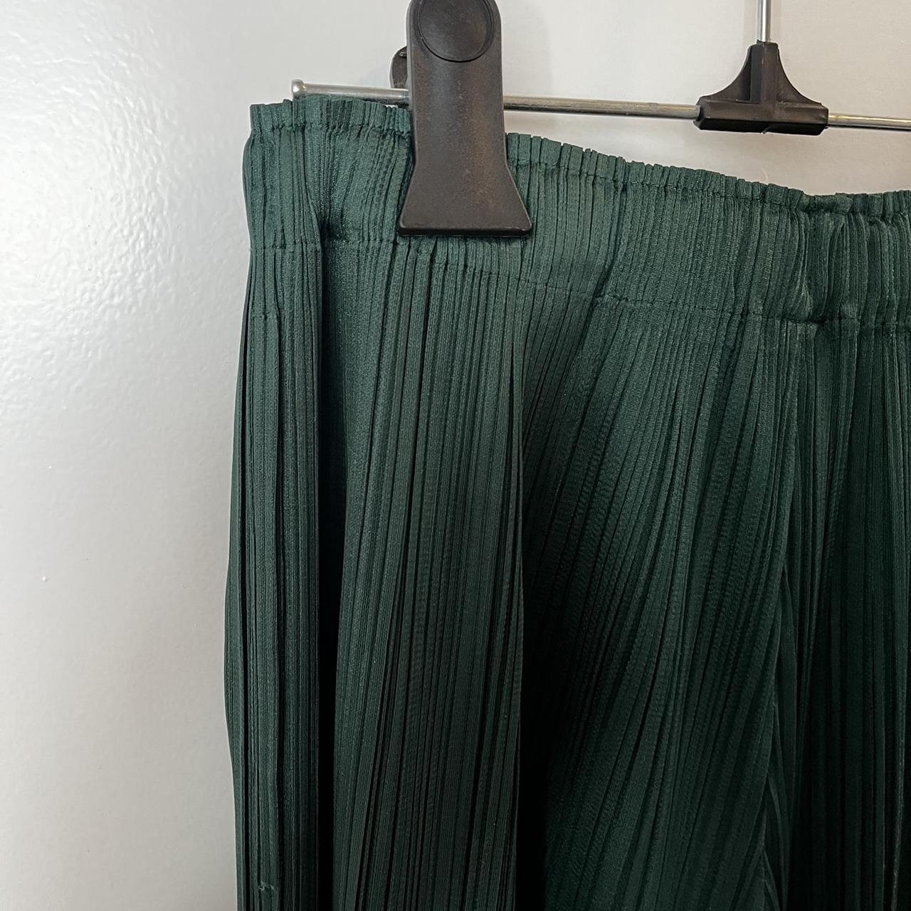 Issey Miyake Women's Green Trousers (3)
