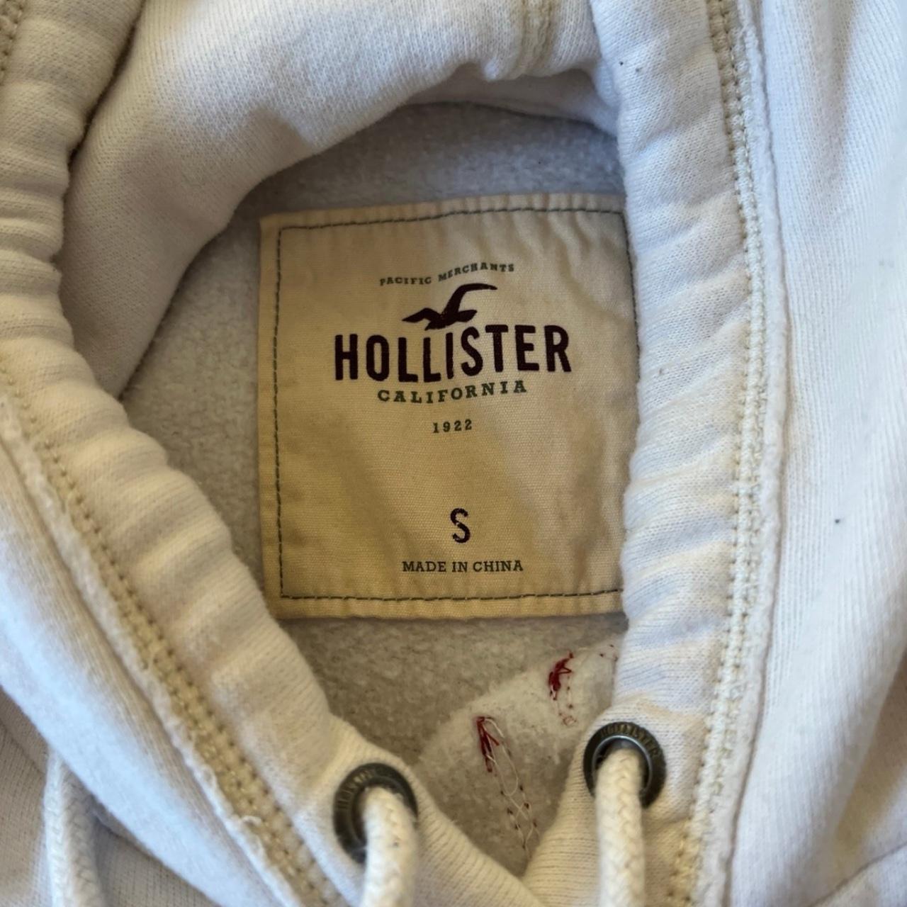 Hollister HCO Cali Surf 'n' Fun white red Depop