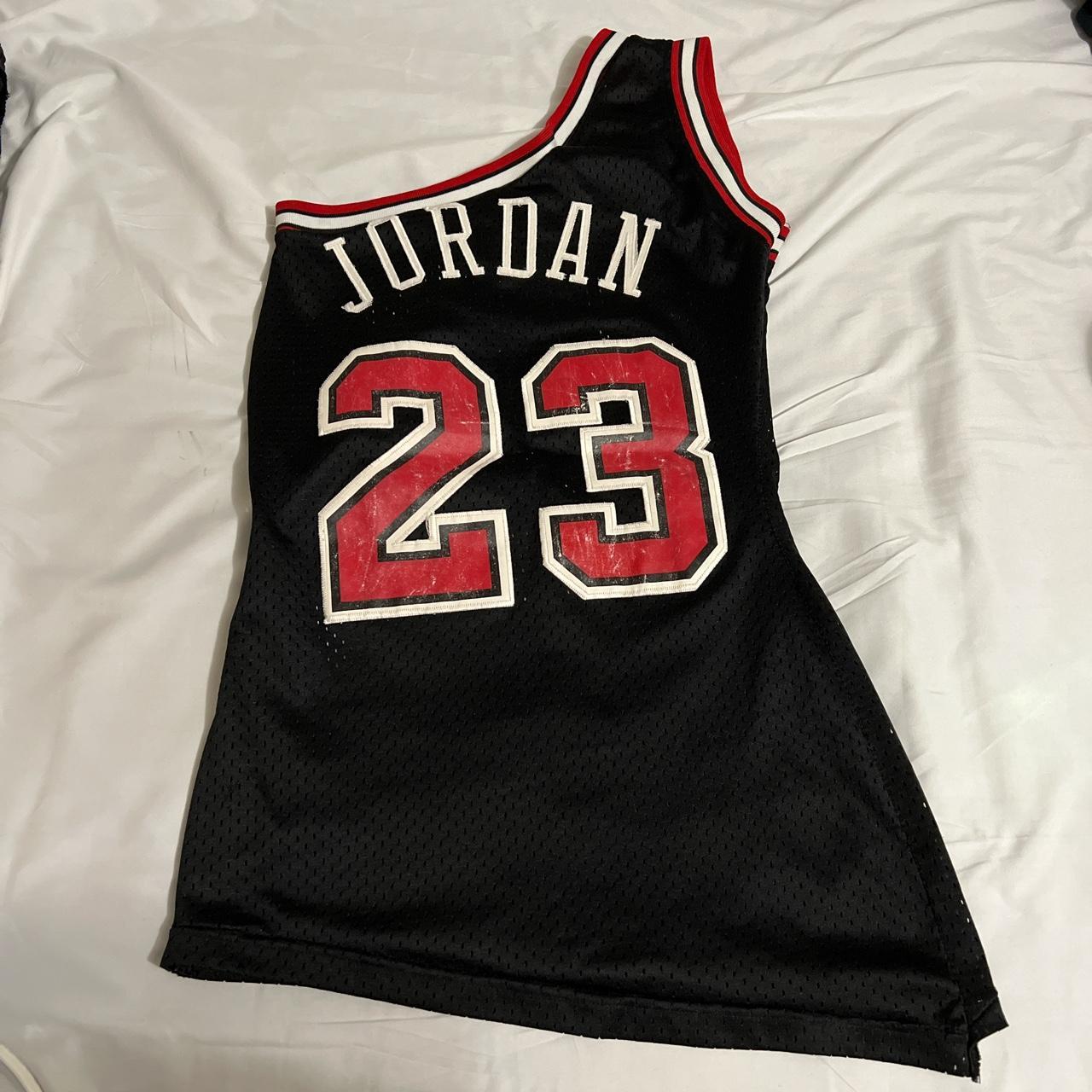 Chicago Bulls Michael Jordan 23 Basketball Jersey - Depop
