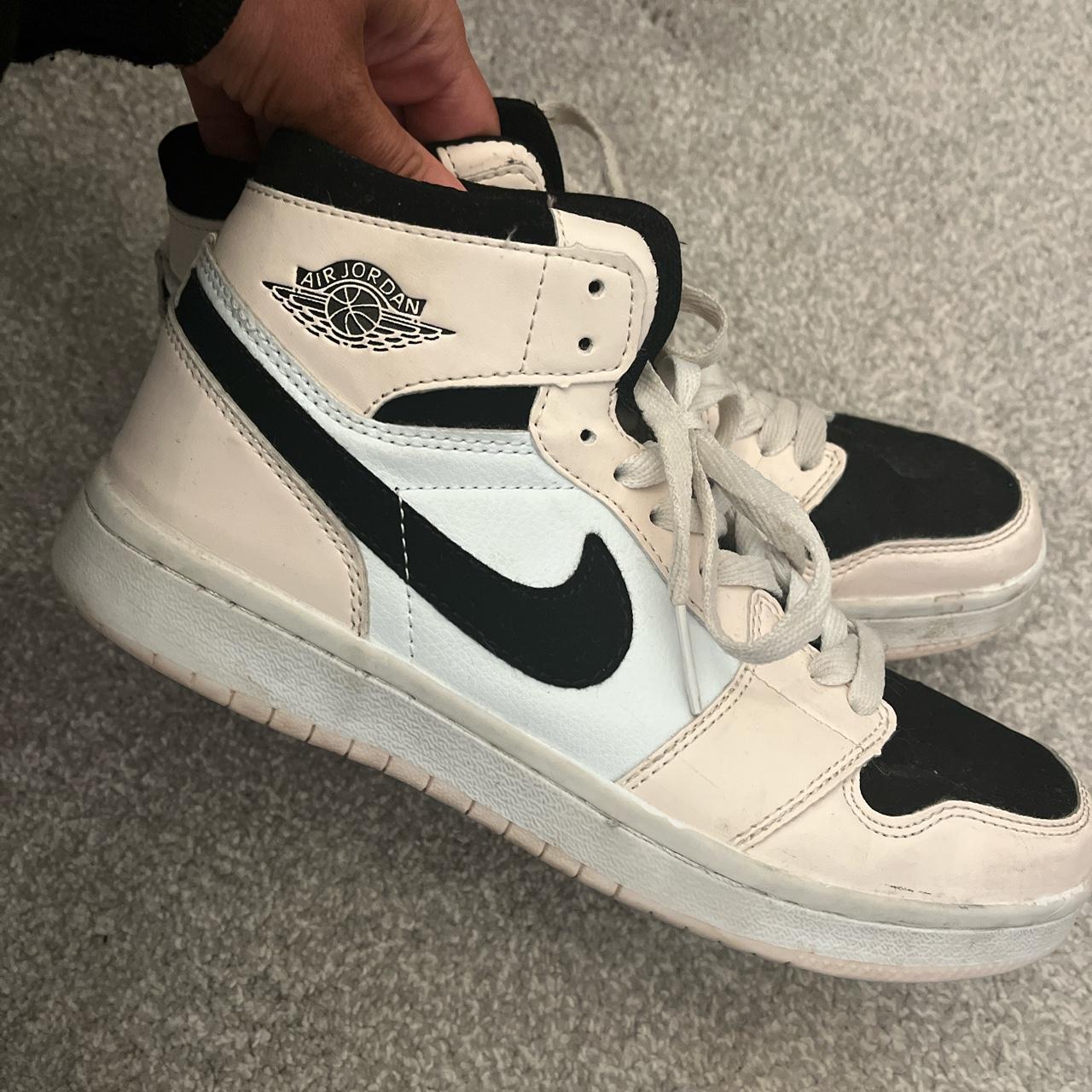 nike air jordan pink and white