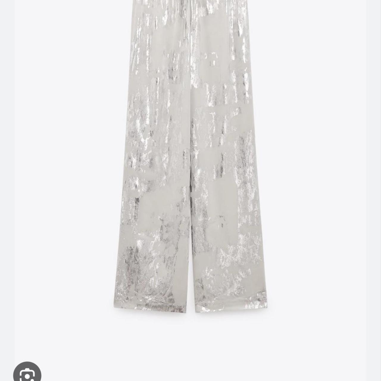 nike all over logo print cropped sweatshirt in camel