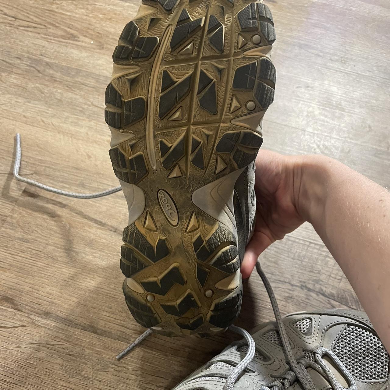 oboz boots near me
