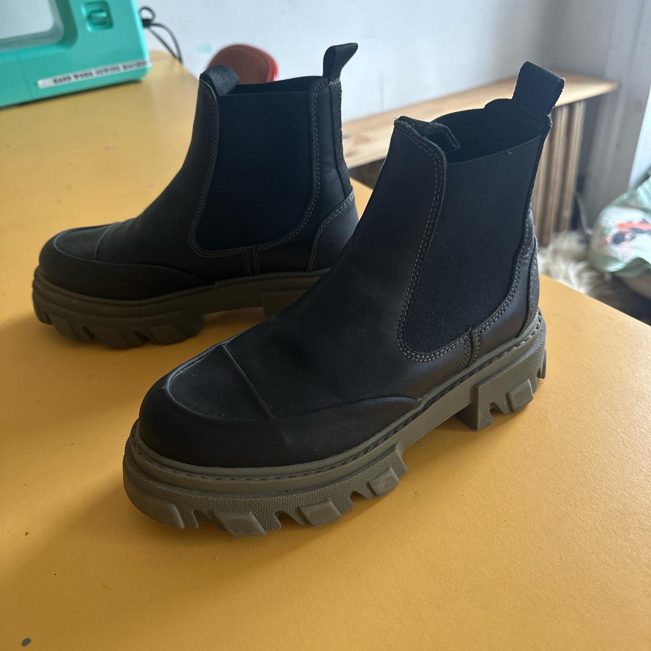 Ganni boots hardly worn size 37 - Depop