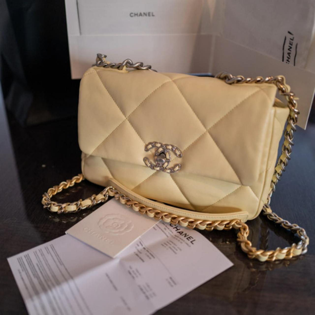 Depop chanel online bag