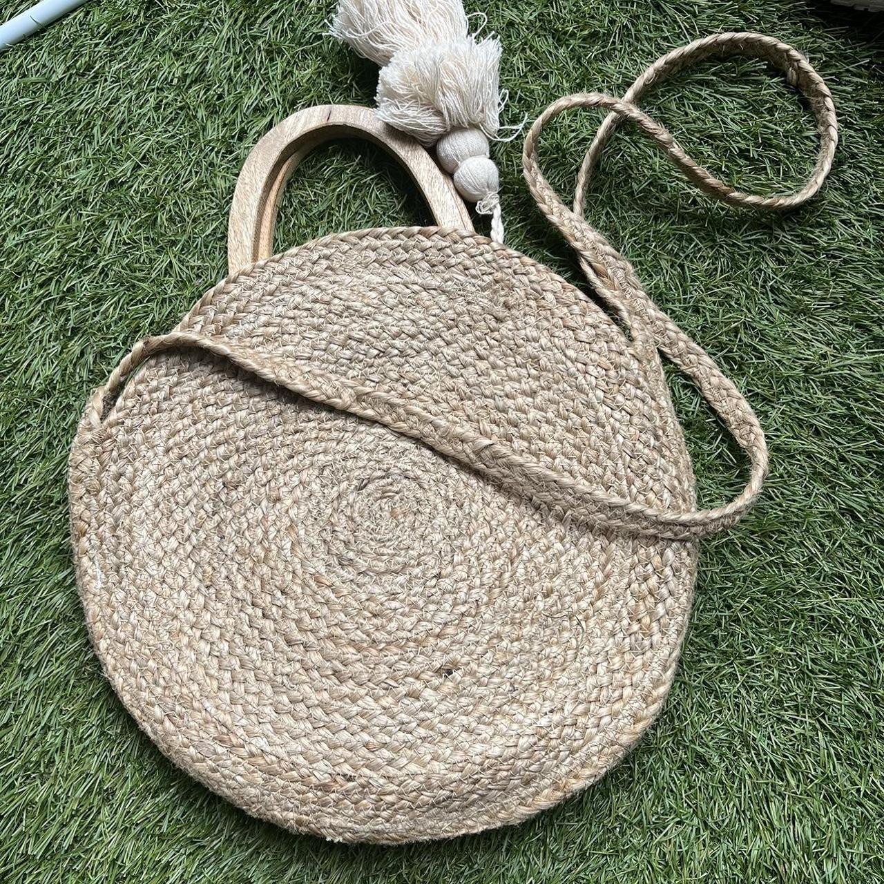 Zara straw bag discount with rounded handles