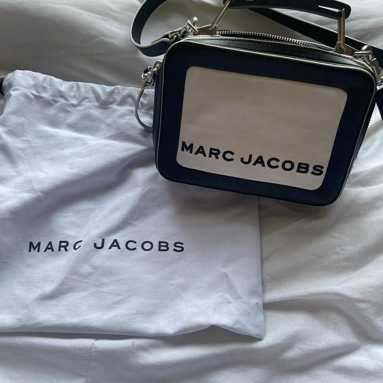 Marc Jacobs 2-in-1 crossbody bag and... - Depop