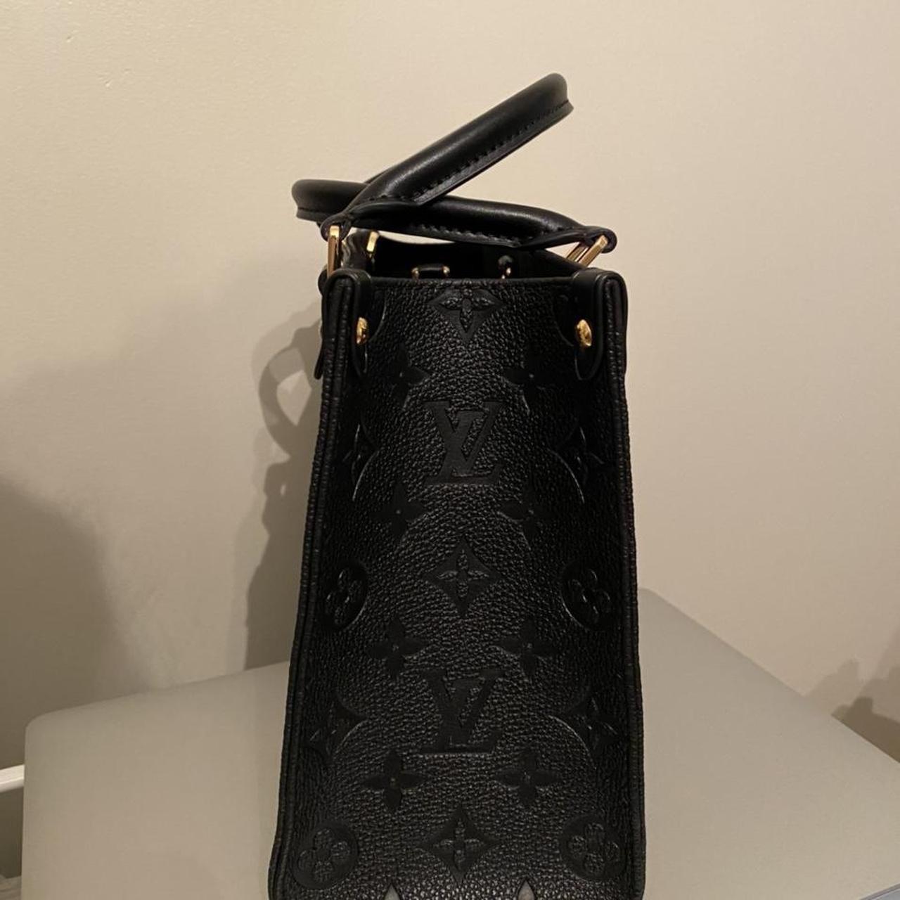 Louis Vuitton Women's Black Bag (3)