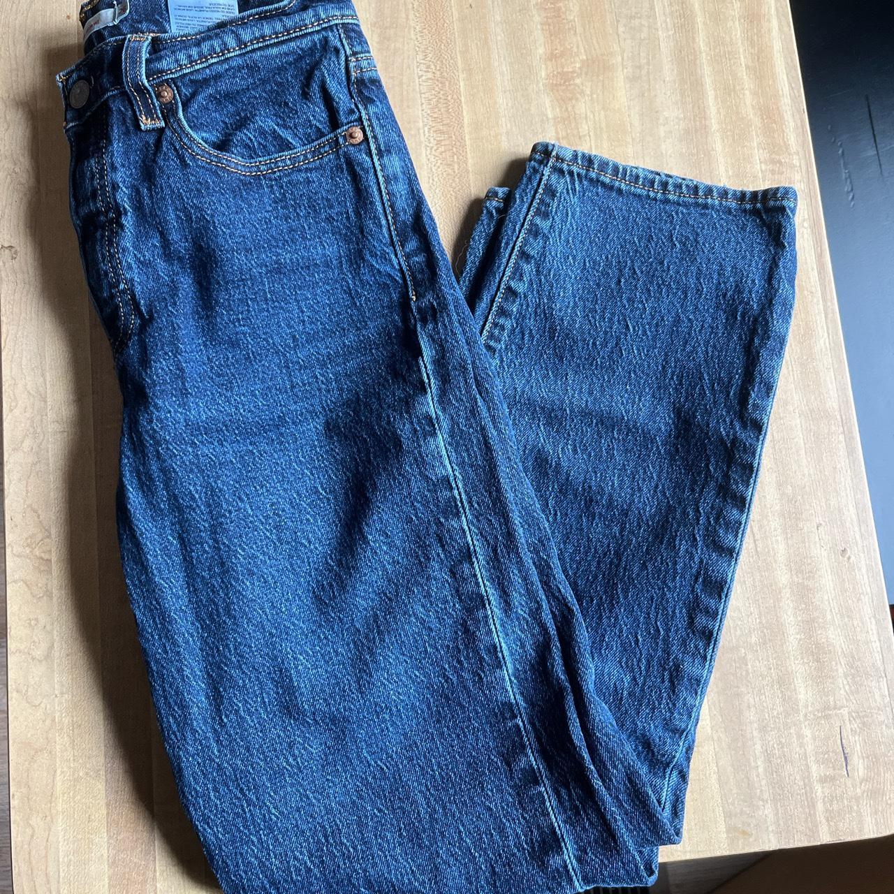 Blue Levi’s Wedgie Straight Size 26 - Depop