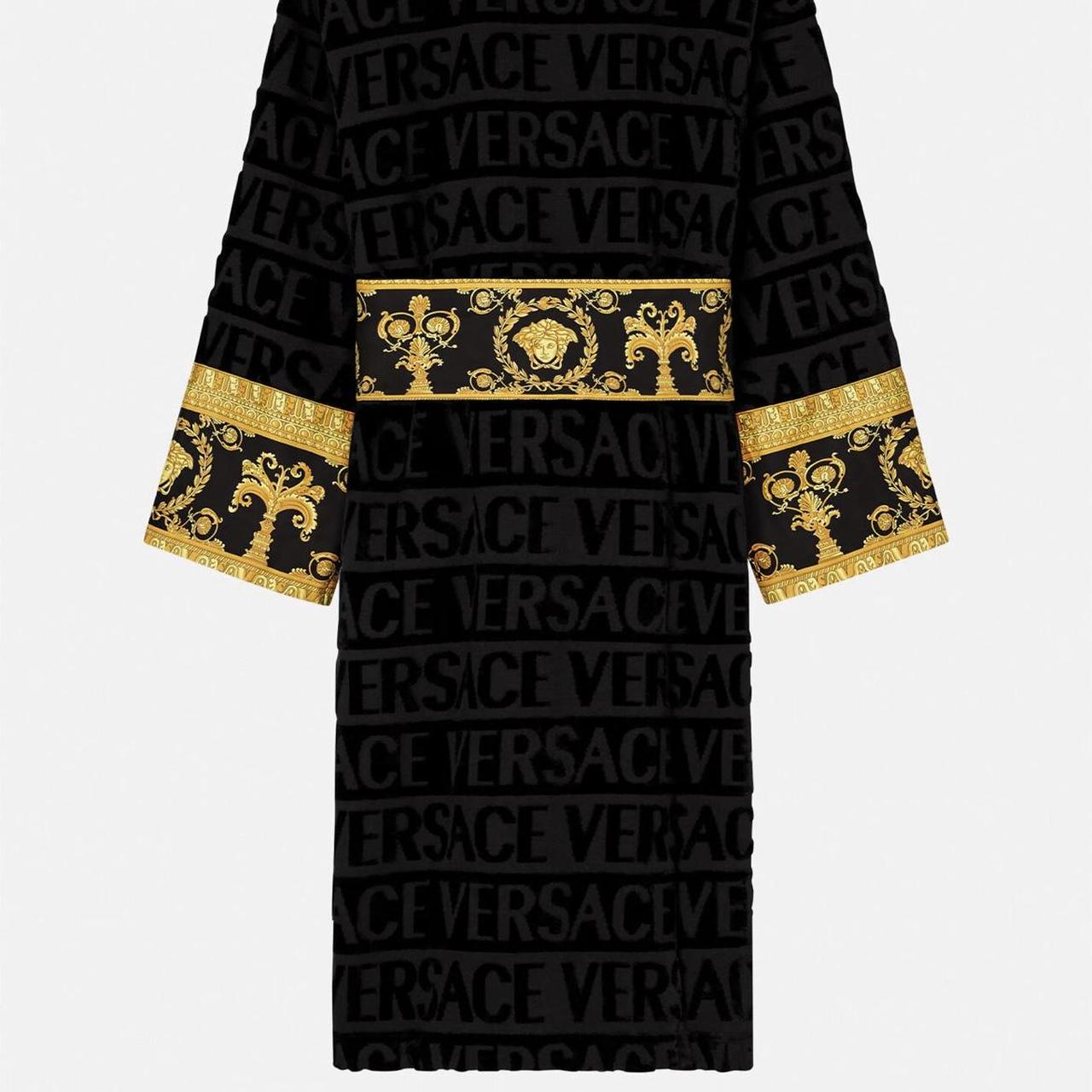 Versace Robe runs big Depop