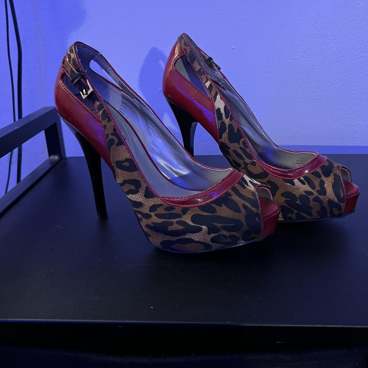 Guess leopard outlet pumps