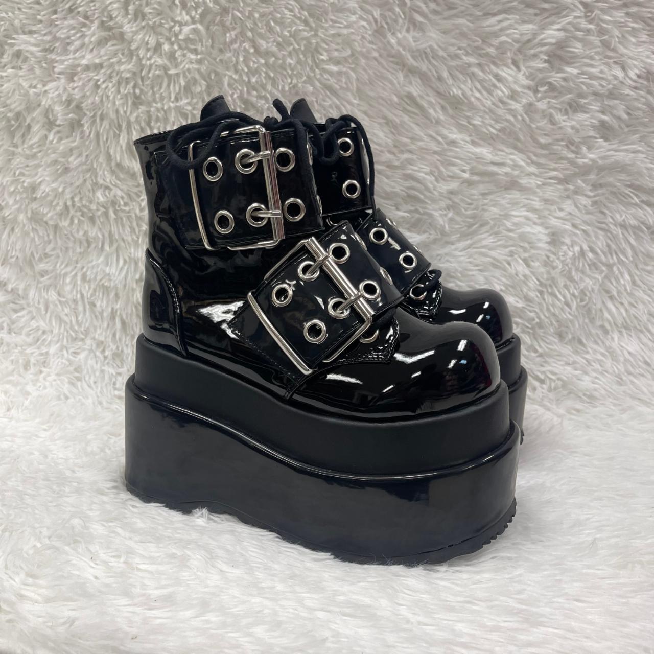demonia bear 104 black