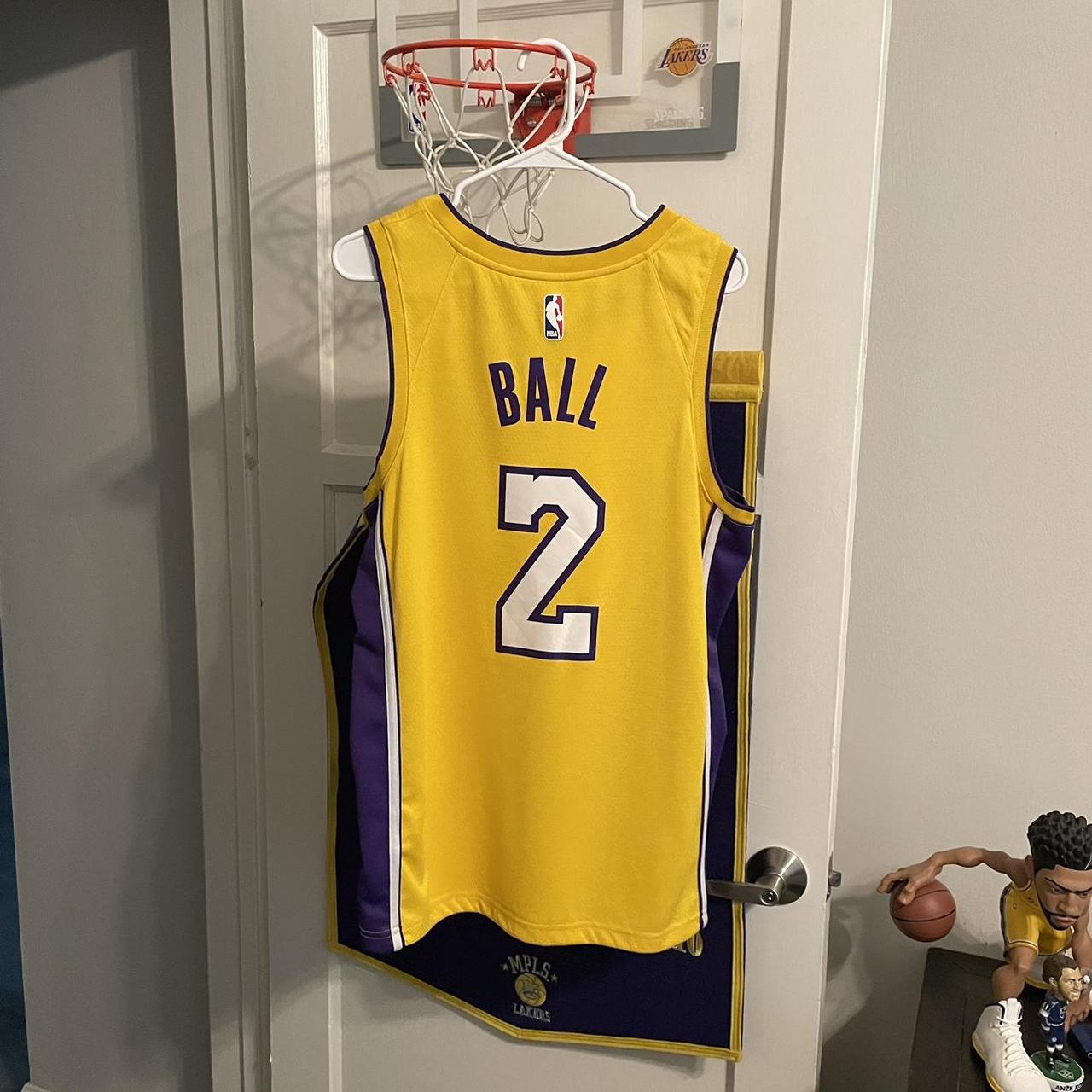 Lakers Lonzo Ball jersey Brand new never worn send - Depop