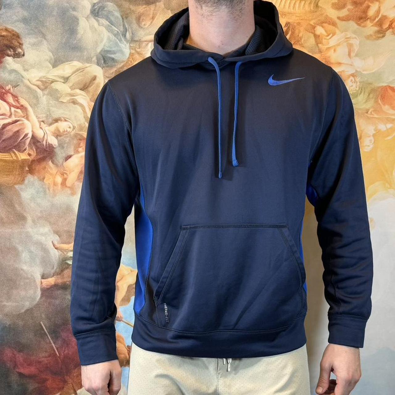 Nike discount thermal sweatshirt