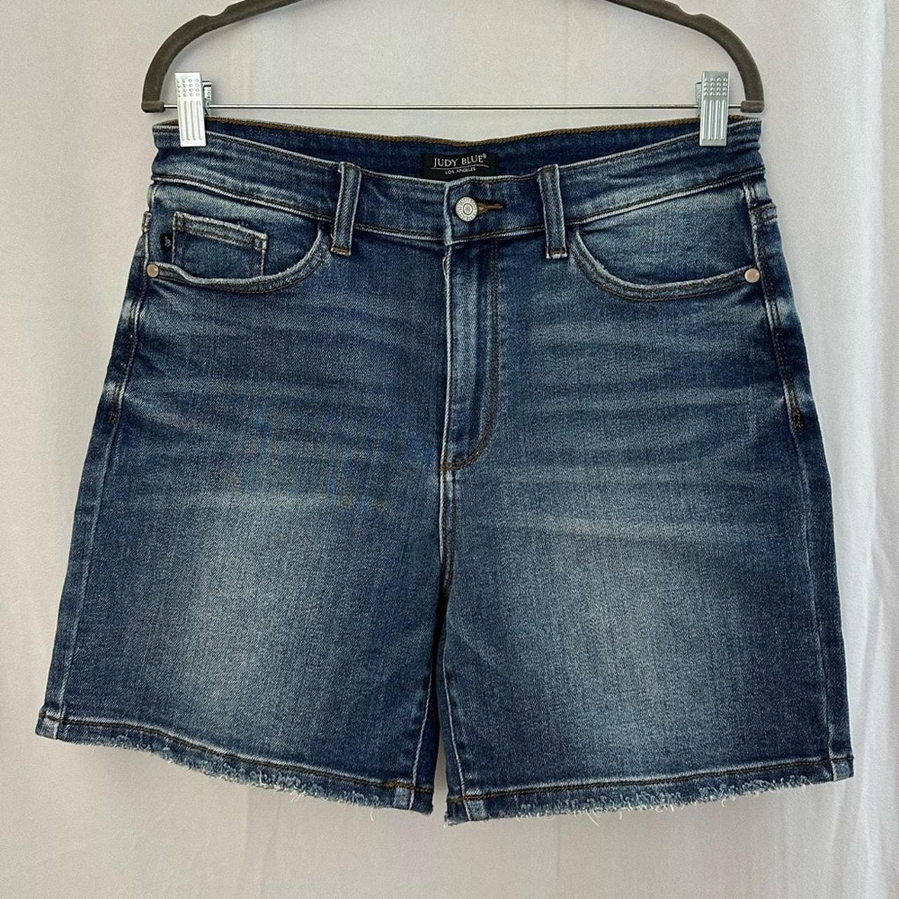 item listed by sisimarie11