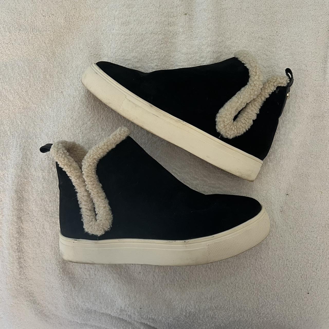 Bloomingdale’s boots Worn once So cute for fall and... Depop