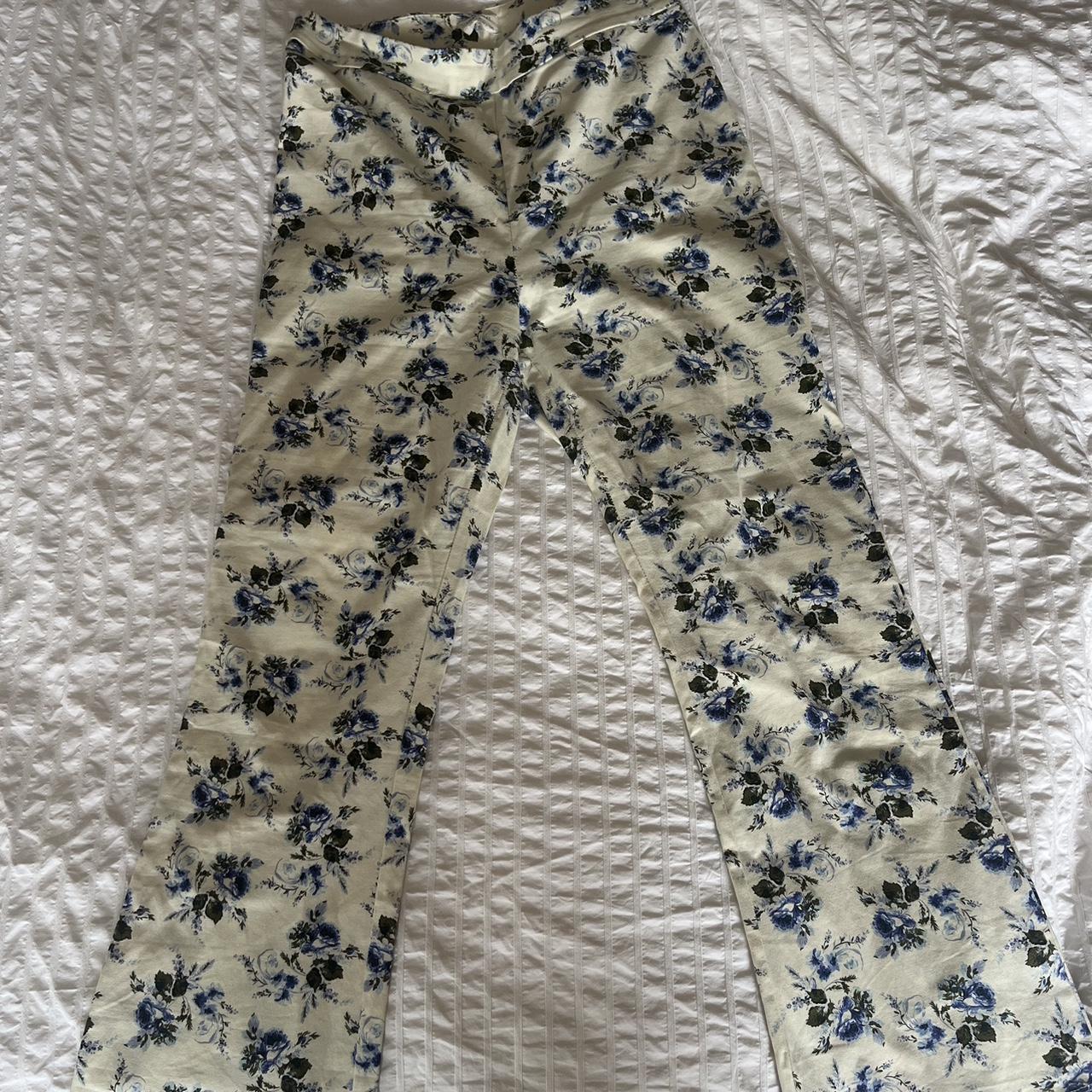 Laura Ashley Women's multi Trousers | Depop