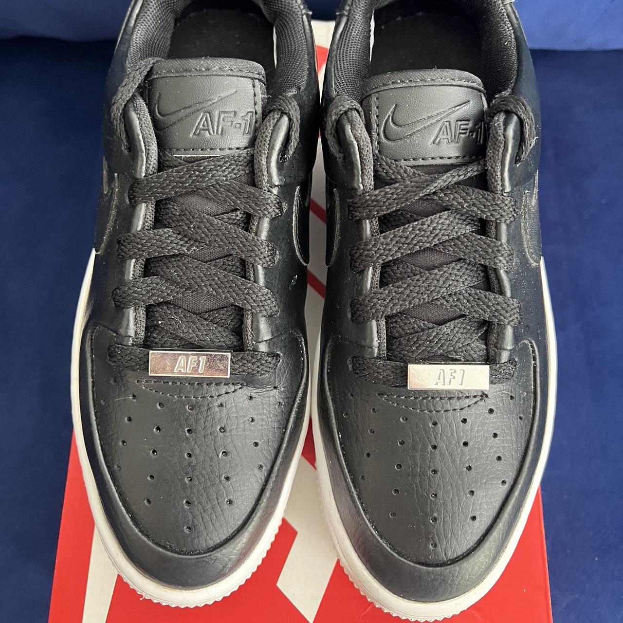 black & white air force 1 sage low trainers