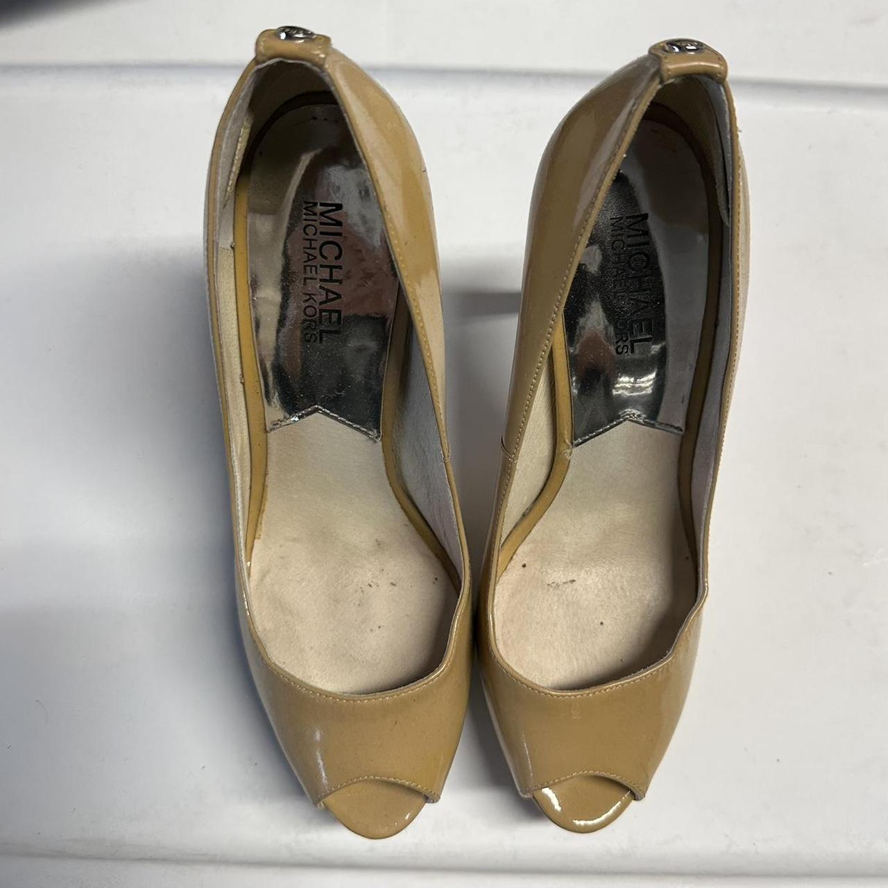 michael kors tan heels