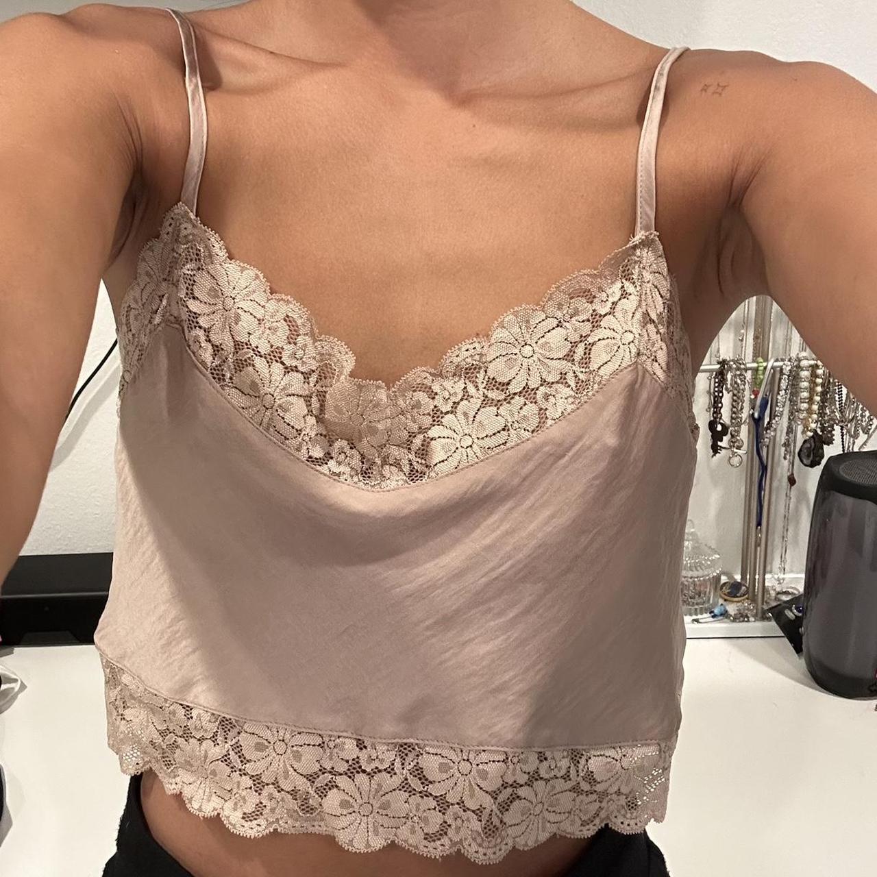 Brandy Melville tan Lace top!, Never worn, Excellent