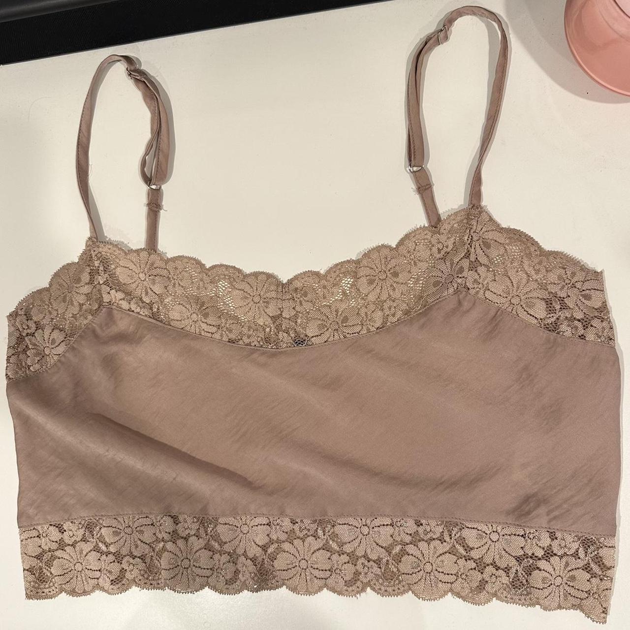 Brandy Melville tan Lace top!, Never worn, Excellent