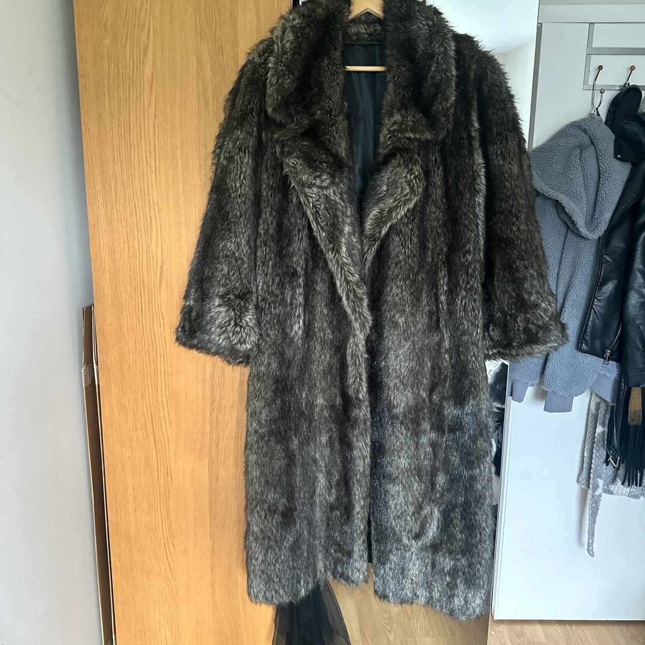 Astraka Faux Fur coat - bought on here but sadly... - Depop