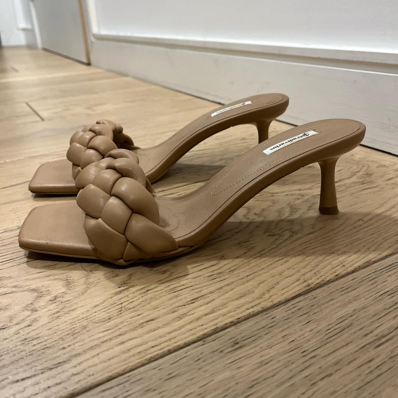 stradivarius pink sandals