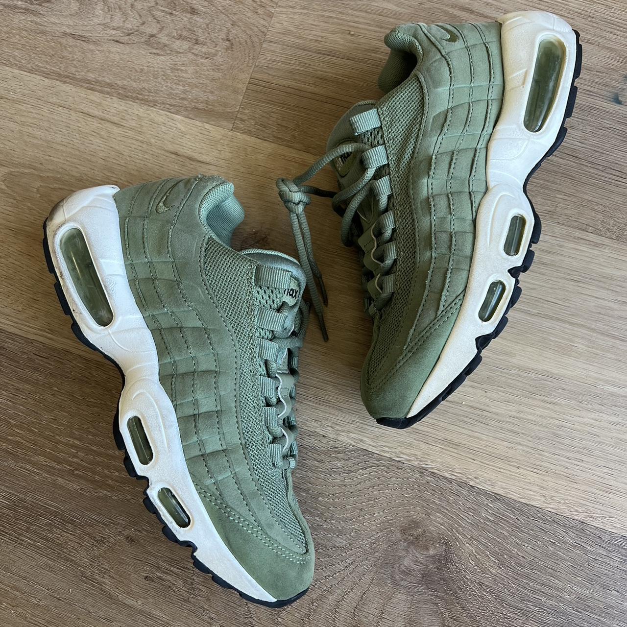 olive green air max 95