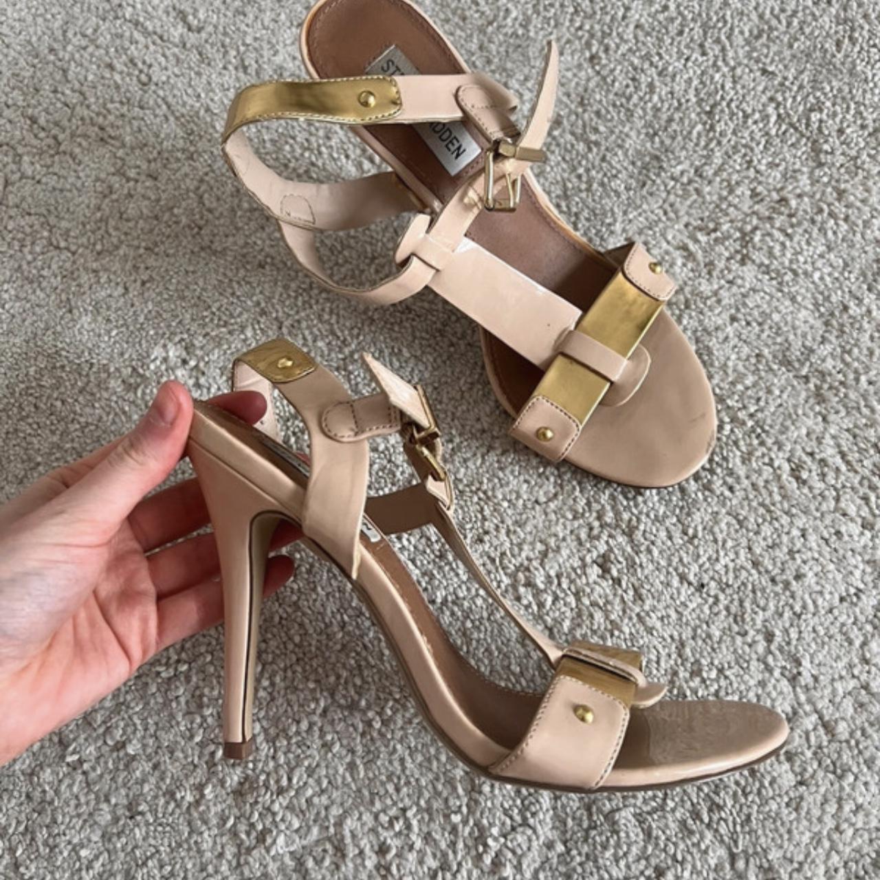 steve madden nude sandals