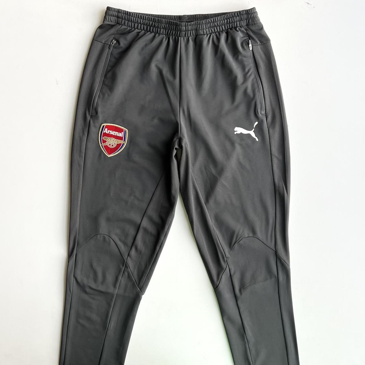 Jogging deals arsenal puma