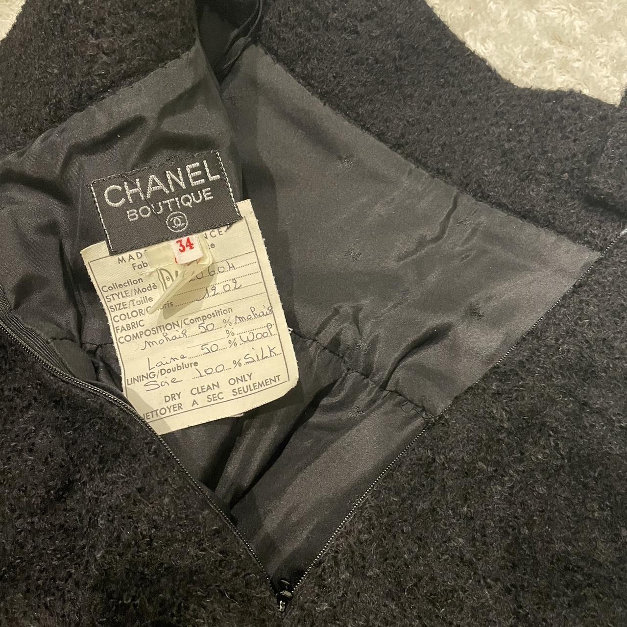 Chanel vintage skirt, in excellent condition. High - Depop