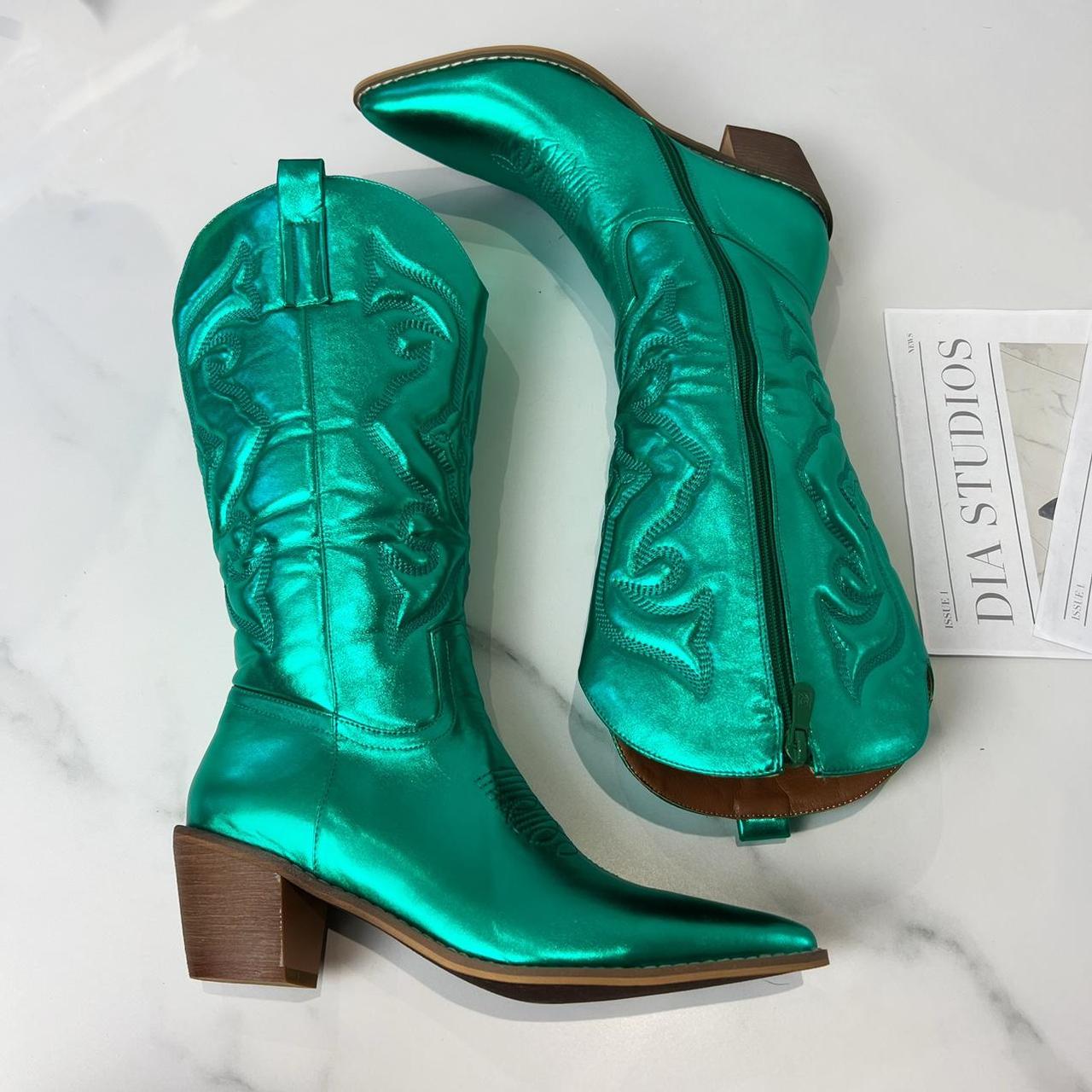 Women's Green Boots Depop