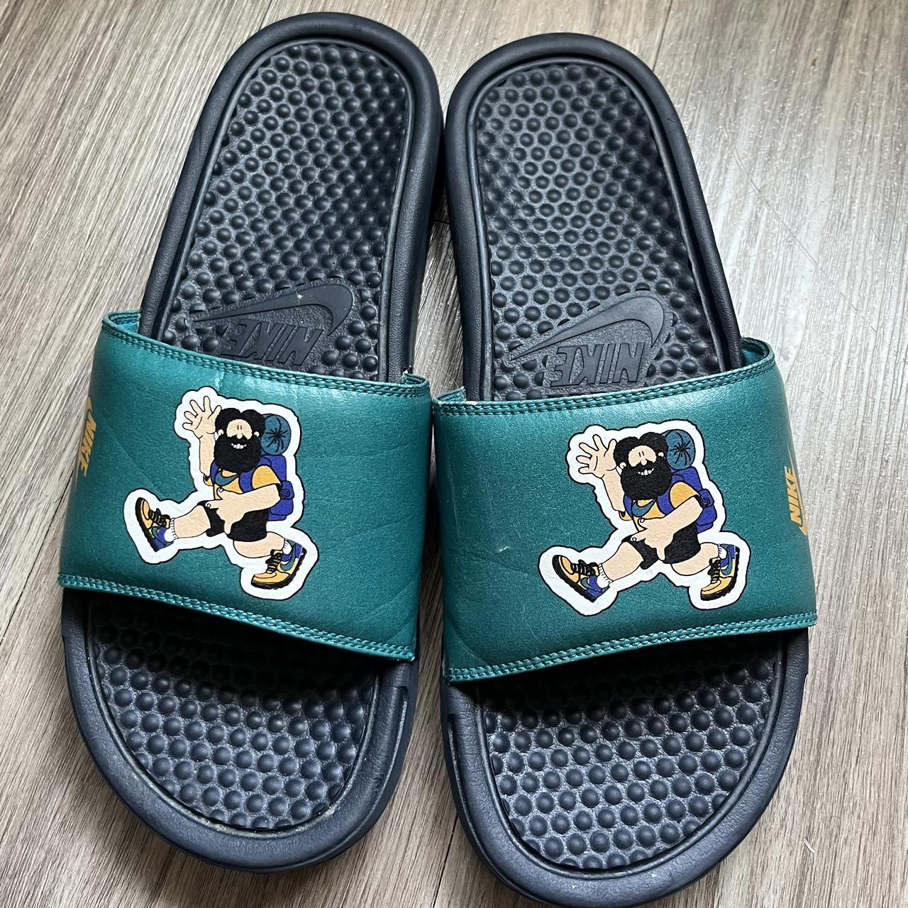 Spongebob slides online nike