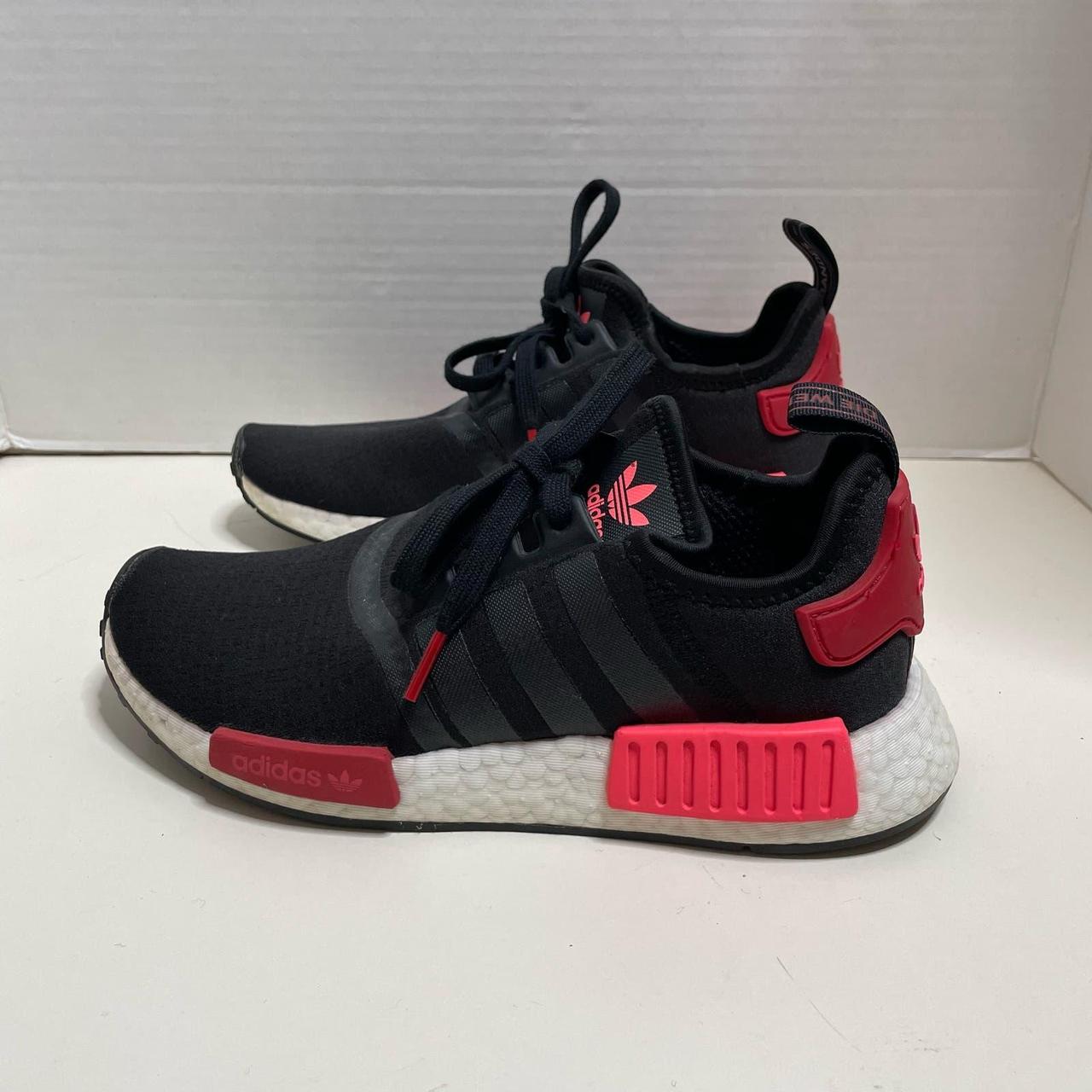 Adidas nmd r1 womens black best sale and red