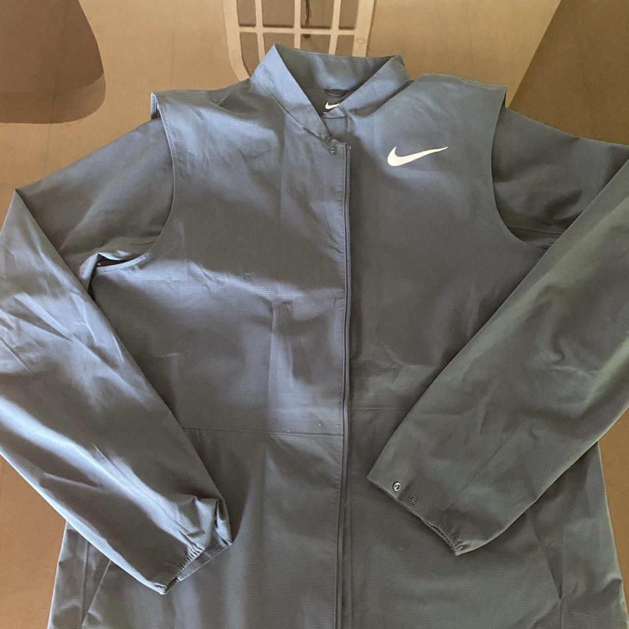 Nike men's hypershield discount golf rain jacket