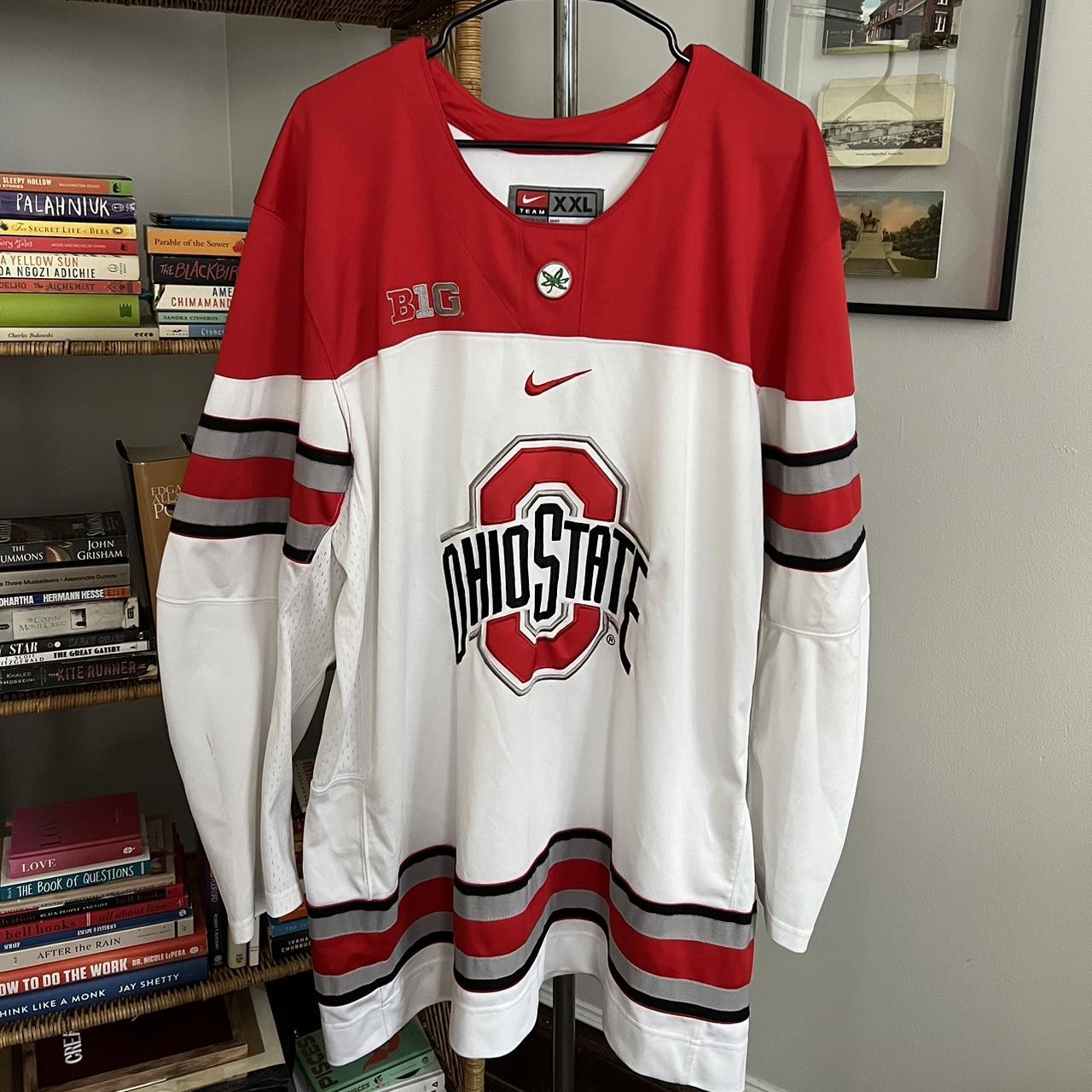 Vintage Nike Cincinnati Bearcats Jersey - Depop