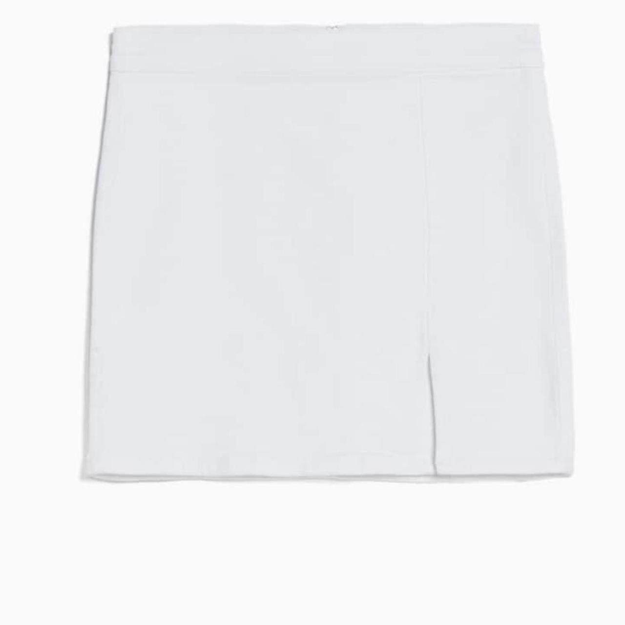 Bershka low waisted white skirt - Depop