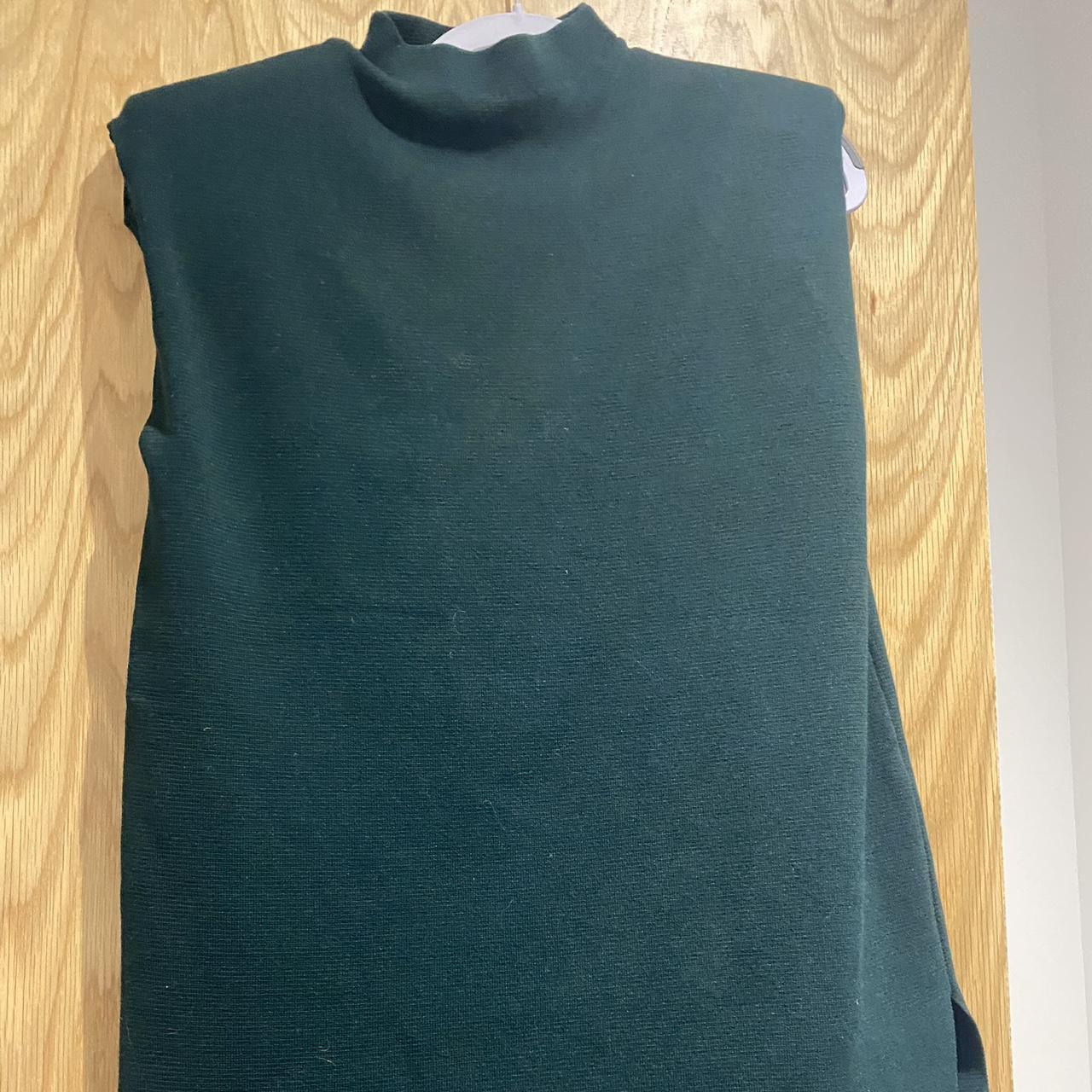 Zara Women's Green Veststankscamis Depop