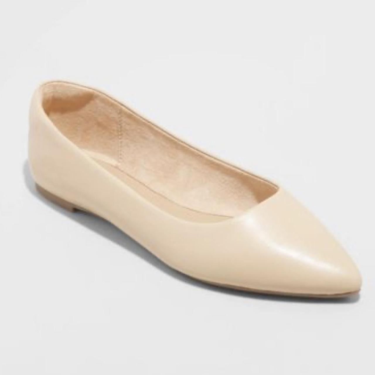 Target Women's Cream and Tan Ballet-shoes | Depop