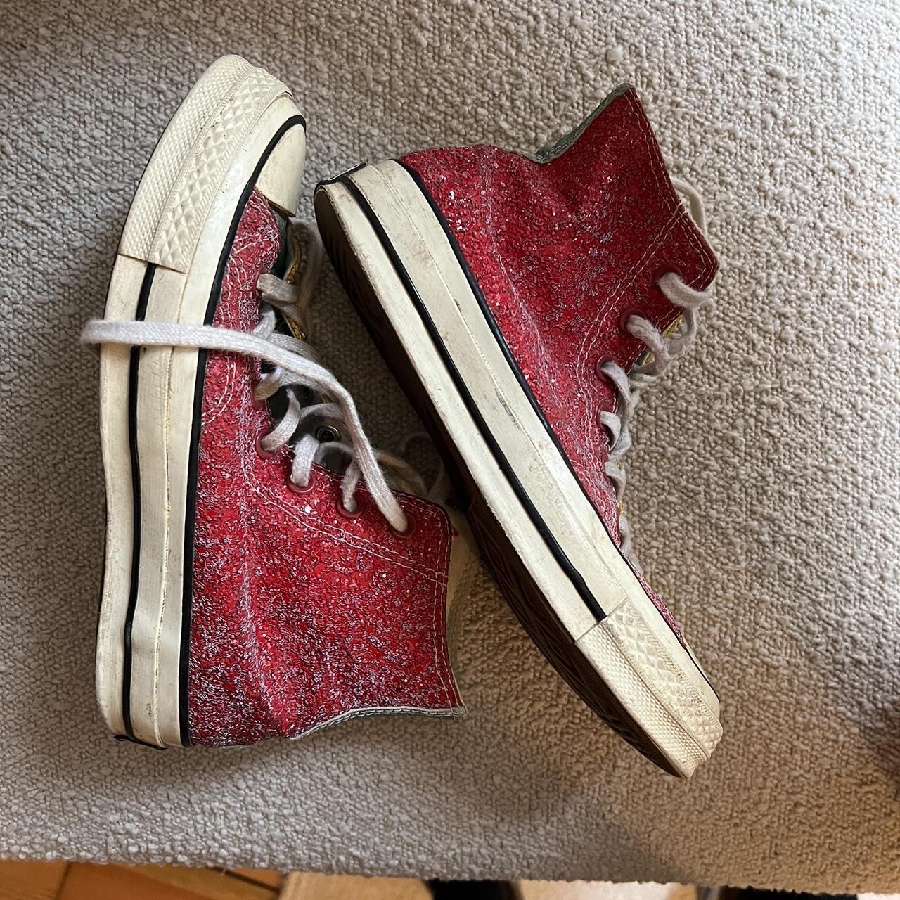 Red glitter deals converse sneakers