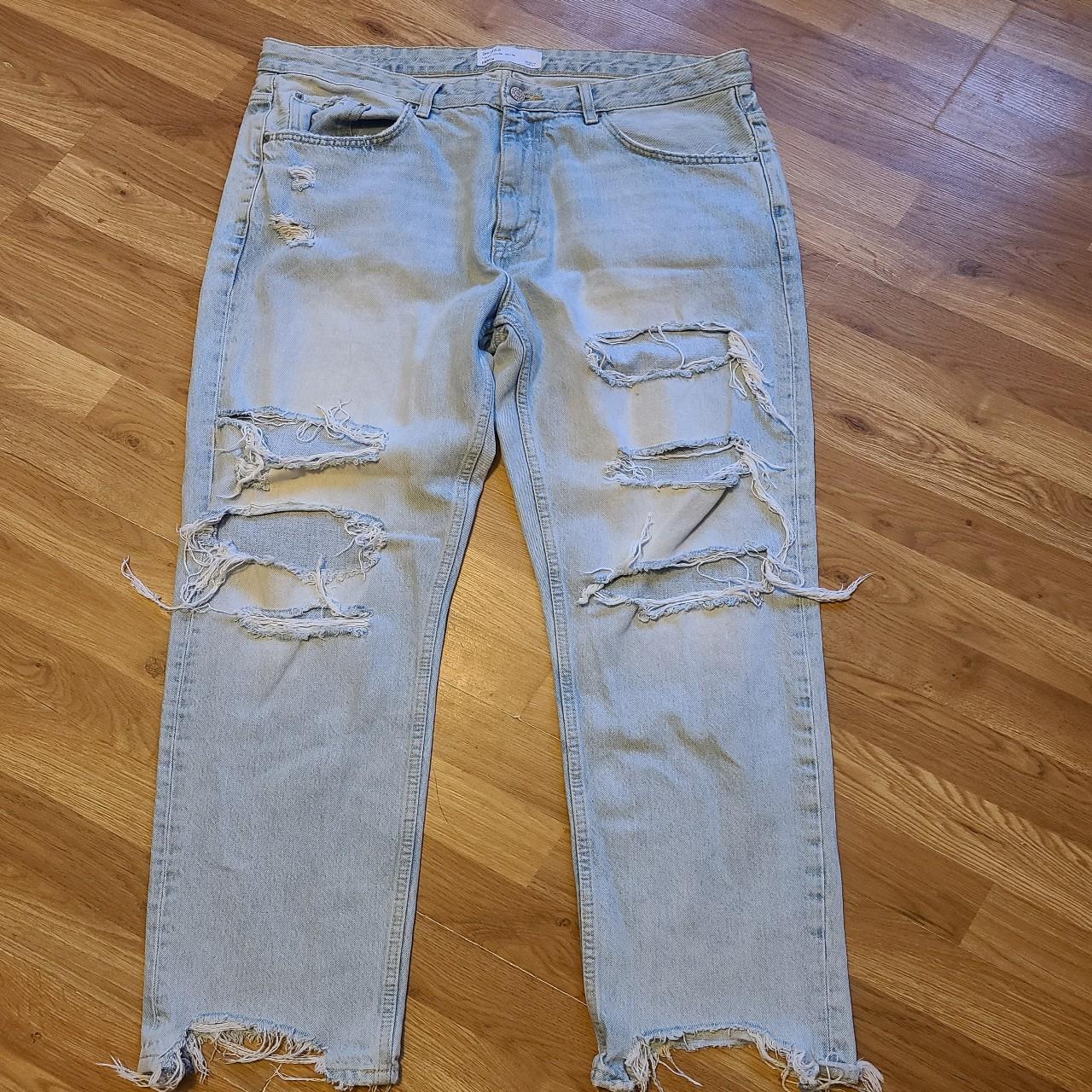 Ripped sales jeans bershka