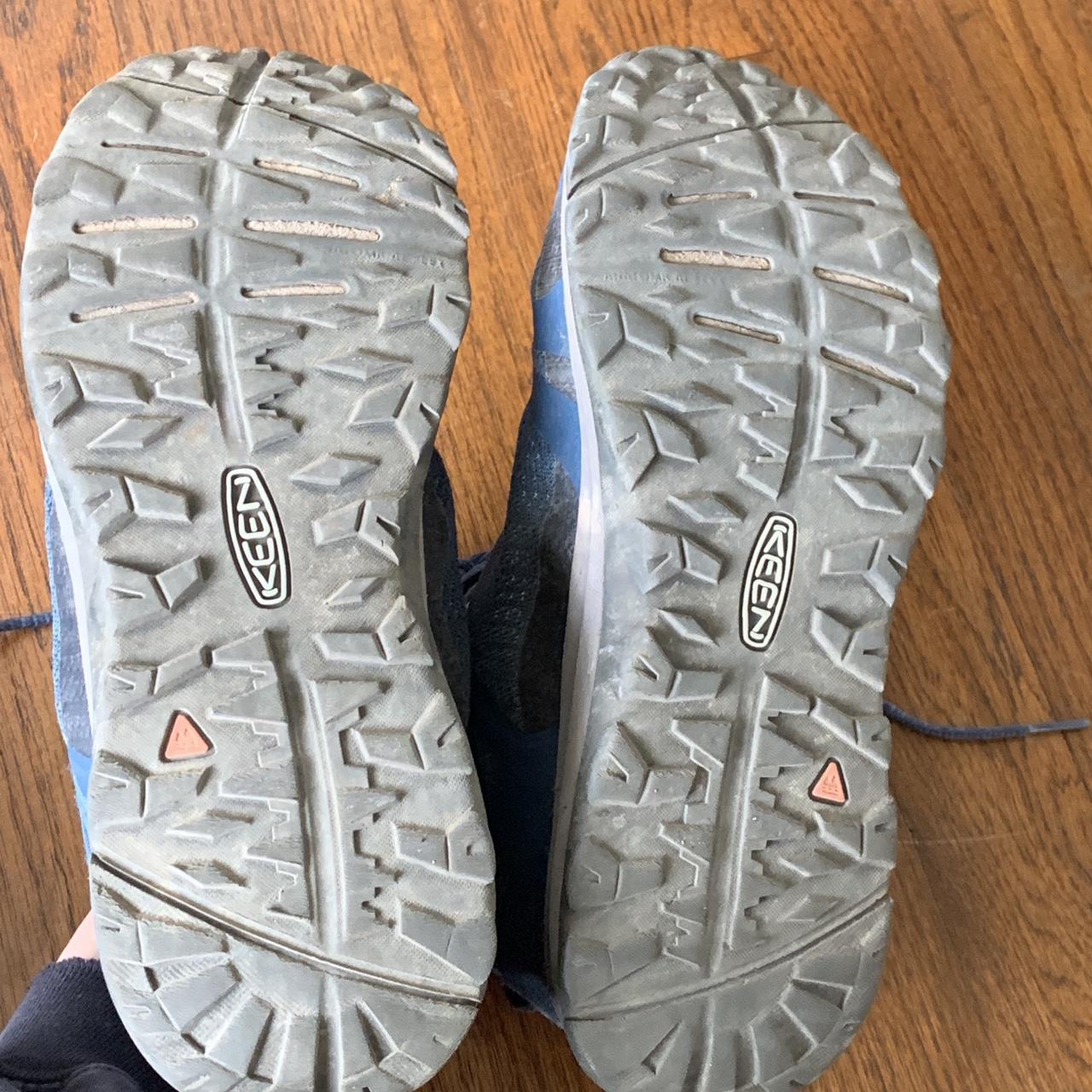 keen blue hiking boots