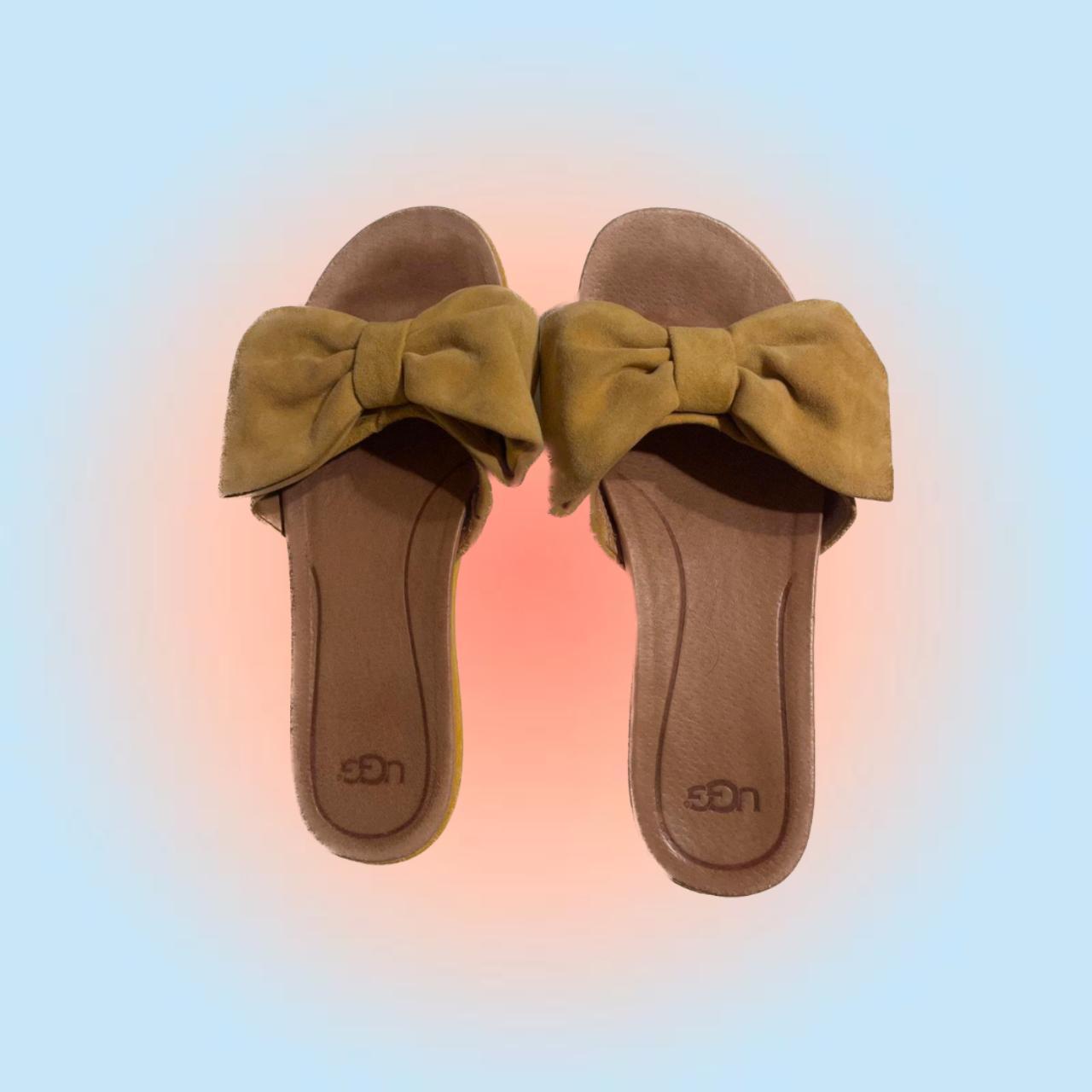 Ugg clearance bow sandals