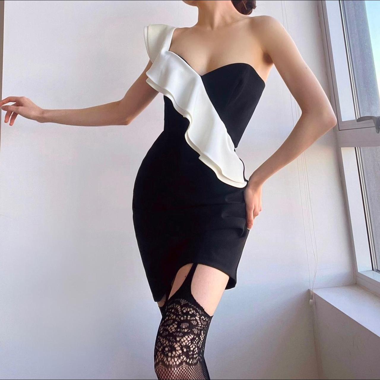 Parker Black & White Mini Dress in size XS. Fits... - Depop